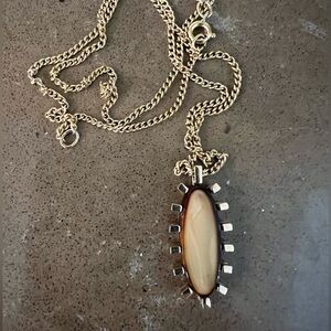 Sarah Coventry 1976 Necklace